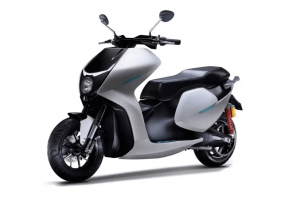 front-left-three-quarter